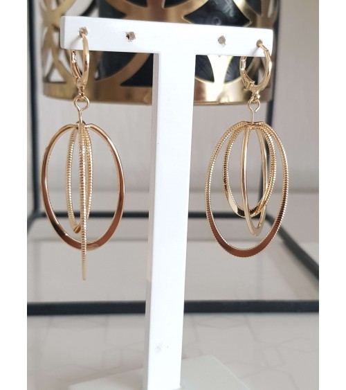 Boucles d'oreilles 3 ovales striées entrelacées, en plaqué or avec fermeture "dormeuse"