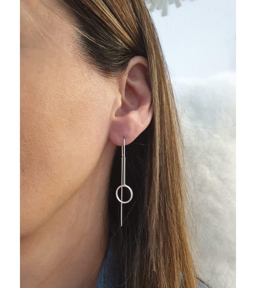 Boucles d'oreilles traversantes en argent 925/1000 avec un petit cercle à l'extrémité