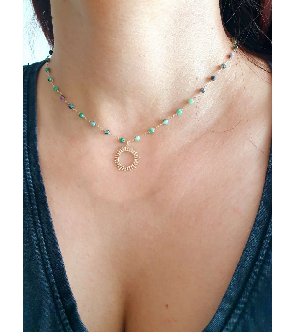 Boucles D'oreilles Plaquées Or Avec Rubis Zoïsite Et Pendentif Soleil - Neuf Avec étiquettes