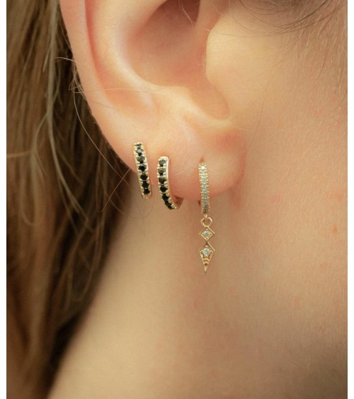 Boucles d'oreilles créoles en plaqué or avec un pendant en oxyde de zirconium