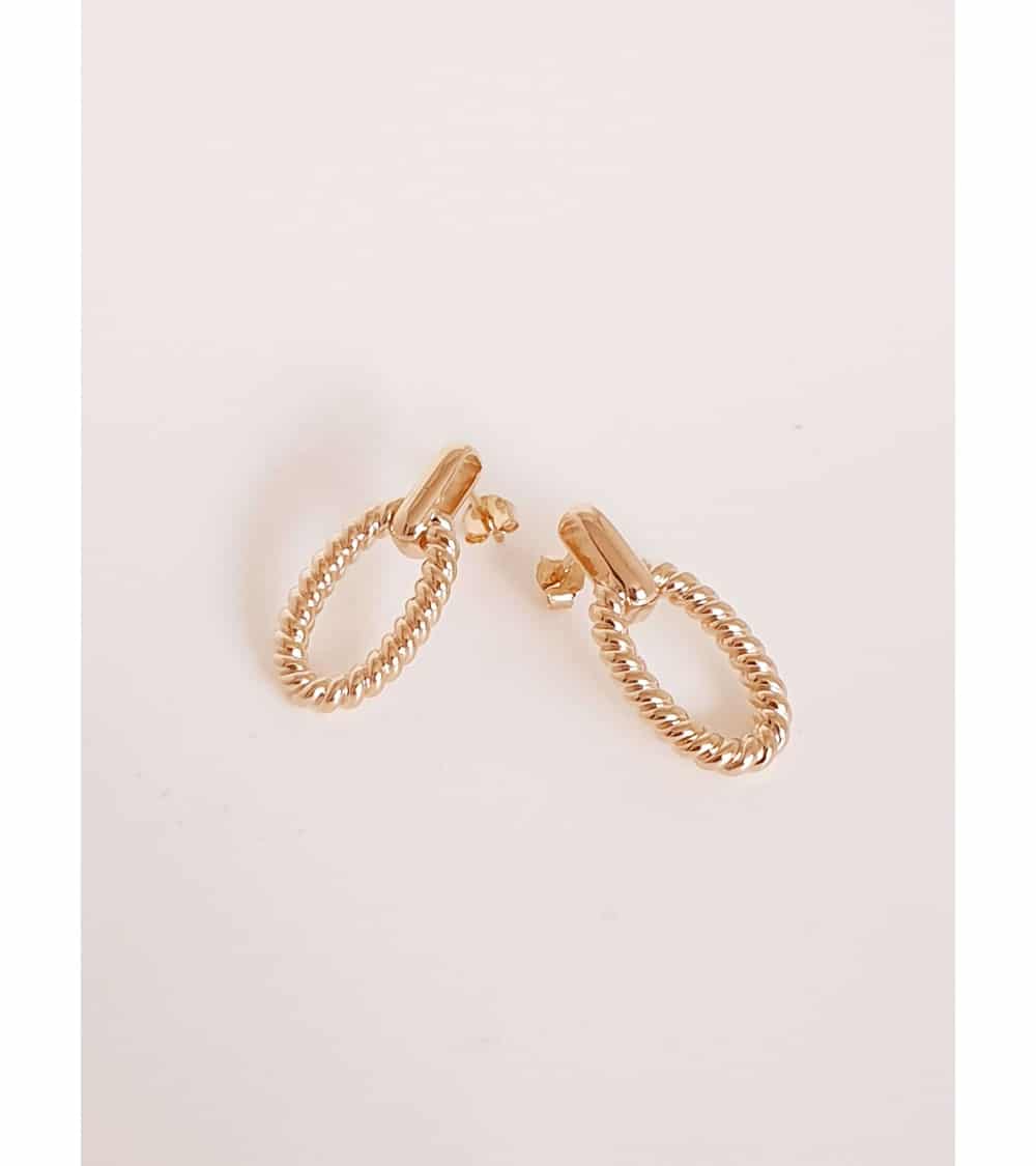 Boucles d'oreilles en plaqué or pendantes avec motif oval tressé