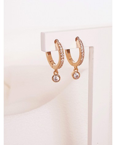 Boucles d'oreilles mini créoles en plaqué or avec un pendant en oxyde de zirconium