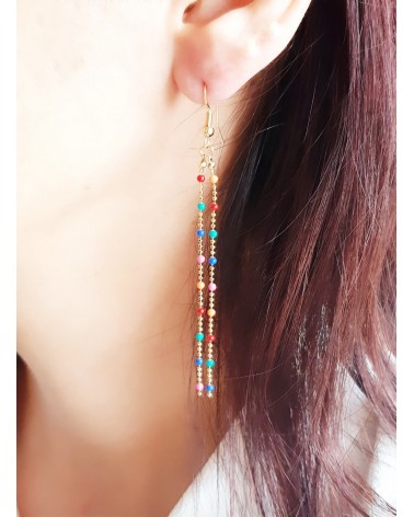 Boucles d’oreilles pendantes en plaqué or et boules émail multicolores