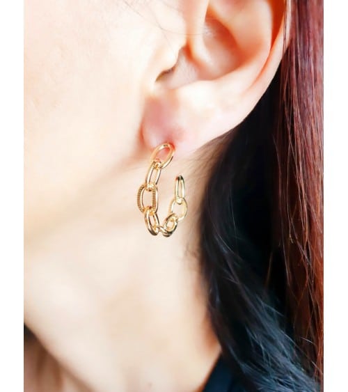Boucles d'oreilles créoles en plaqué or avec maillons ovales striés et non striés