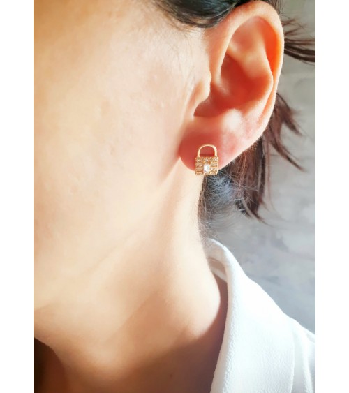 Boucles d'oreilles "cadenas" en plaqué or et oxydes de zirconium