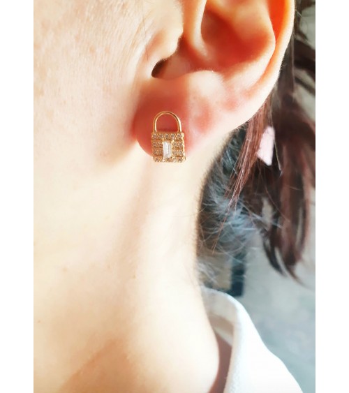 Boucles d'oreilles "cadenas" en plaqué or et oxydes de zirconium