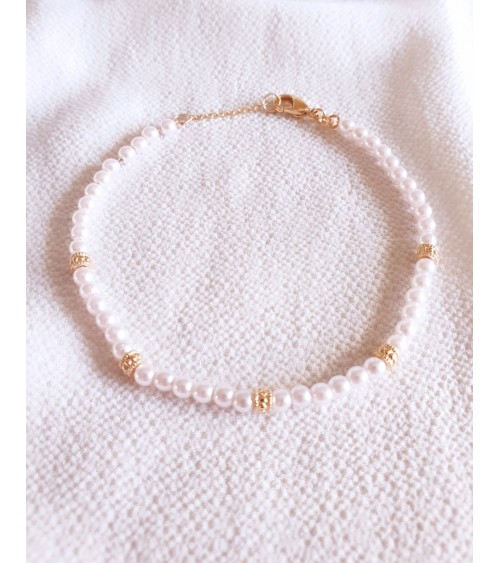 Bracelet en plaqué or et perles blanches