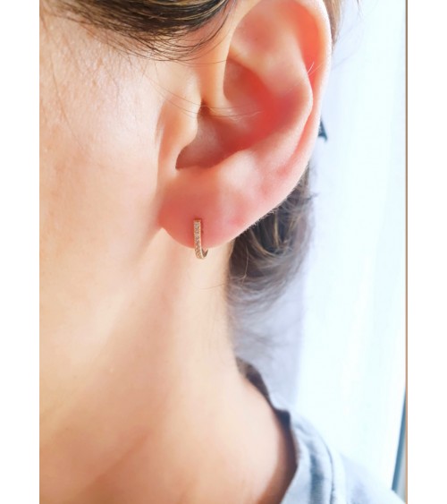 Boucles d'oreilles petite barre incurvée en plaqué or et oxydes de zirconium