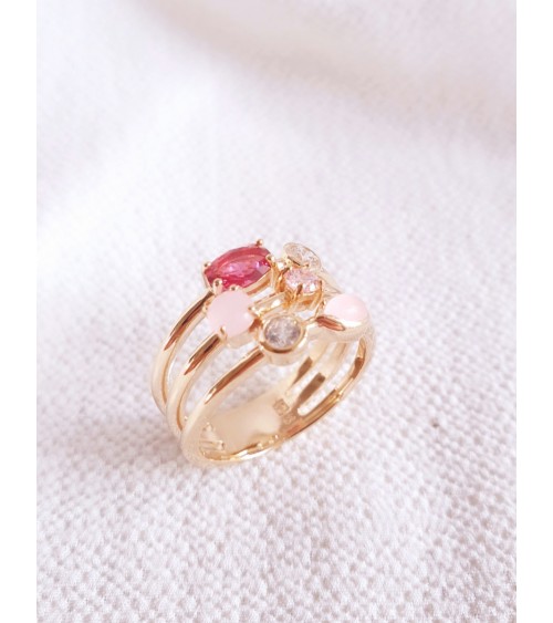 Bague en plaqué or avec des pierres en quartz rose