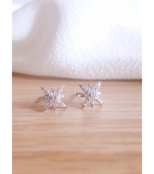 Boucles d'oreilles en argent 925/1000ème rhodié en étoile avec oxyde de zirconium