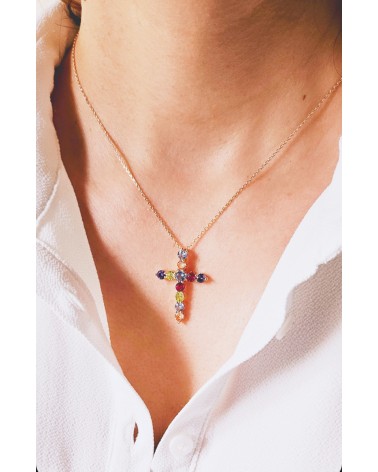 Pendentif "croix" en plaqué or et oxydes de zirconium multicolores, avec sa chaine