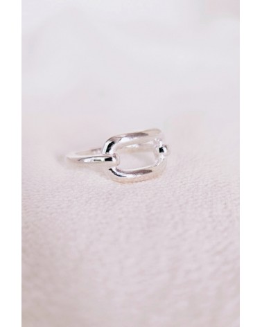 Bague en argent 925/1000ème avec un rectangle ouvert en son centre