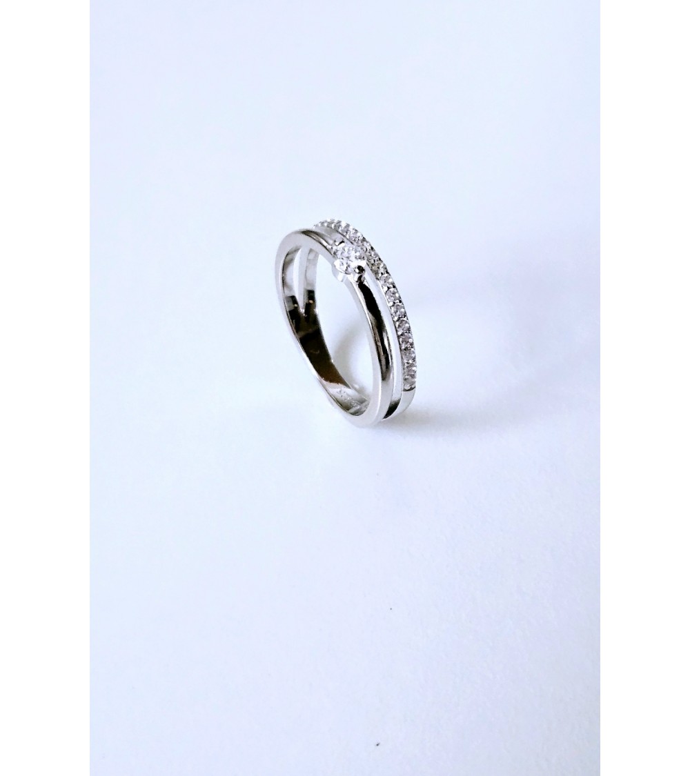 Bague double anneau en argent 925/1000 rhodié surmonté d'un oxyde de zirconium