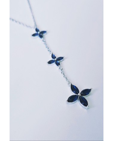 Collier en argent 925/1000ème rhodié en forme Y avec trio de fleurs bleu saphir