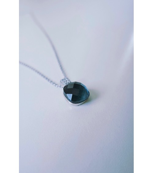 Collier en argent 925/1000ème rhodié avec pierre carré en verre blue London et oxyde de zirconium