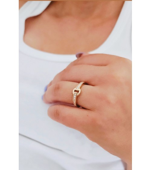 Bague en plaqué or motif boucle de ceinture et oxydes de zirconium blancs