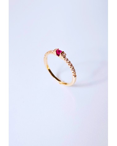 Bague en plaqué or et pierre de synthèse couleur fuchsia