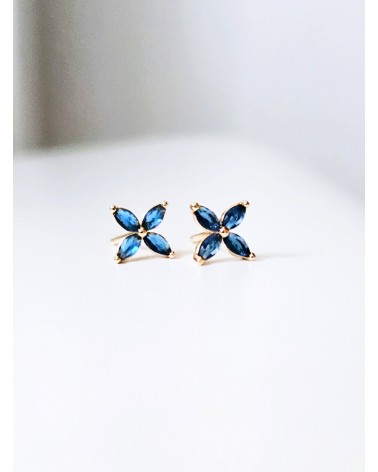 Boucles d'oreilles "fleur" en plaqué or et verre de couleur bleu saphir