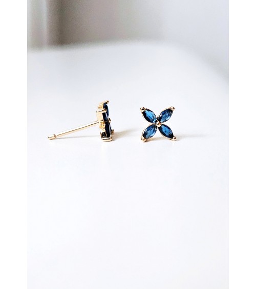 Boucles d'oreilles "fleur" en plaqué or et verre de couleur bleu saphir