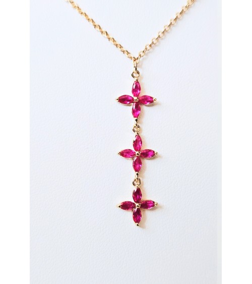 Collier en plaqué or et trio de fleurs en verre couleur fuchsia