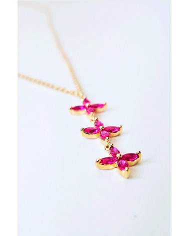 Collier en plaqué or et trio de fleurs en verre couleur fuchsia