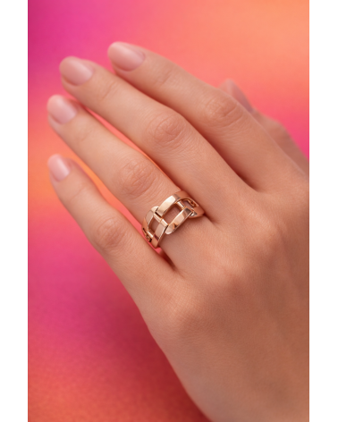 Bague en plaqué or tressée sur le dessus