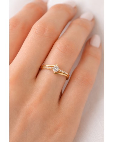 Bague solitaire double rangs lisses en plaqué or et un rang avec oxydes de zirconium
