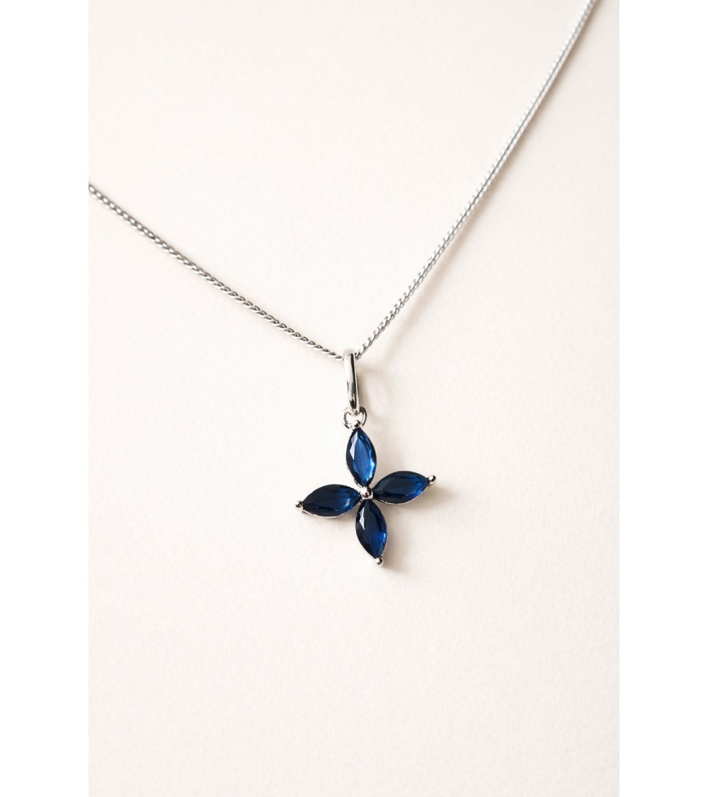 Pendentif seul "fleur" en argent 925/1000 rhodié et verre couleur bleu saphir