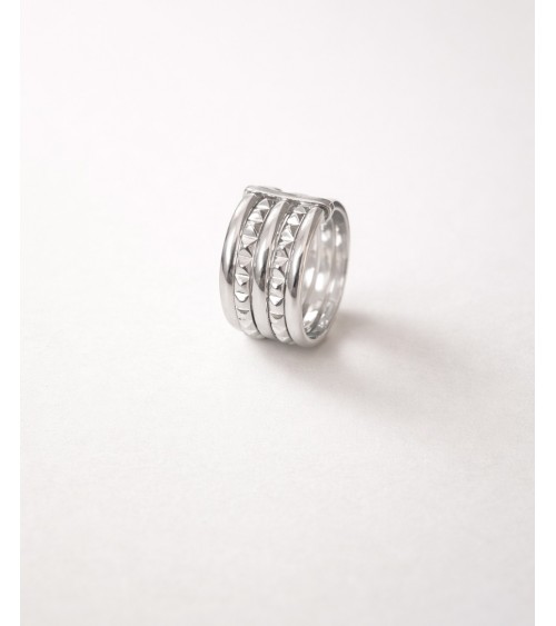 Bague en argent 925/1000 rhodié avec 3 anneaux lisses et 2 crantés reliés par une barre