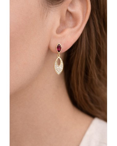 Boucles d'oreilles forme amande en plaqué or et oxydes de zirconium et verre couleur rubis