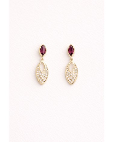 Boucles d'oreilles forme amande en plaqué or et oxydes de zirconium et verre couleur rubis