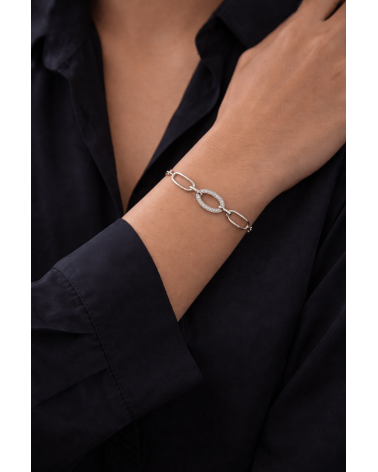 Bracelet en argent 925/1000 rhodié avec 3 maillons ovales dont un serti d'oxydes de zirconium