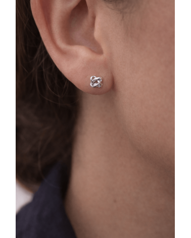 Boucles d'oreilles en argent 925/1000 rhodié motif nœud lisse, avec papillons