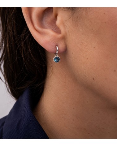 Petites créoles en argent 925 rhodié et pierre couleur bleu London