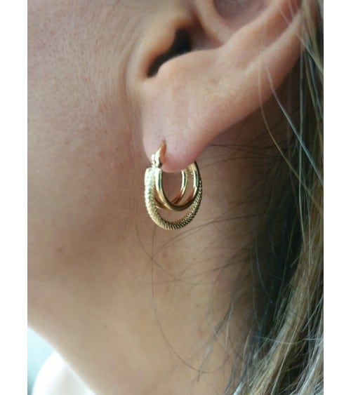 Boucles d'oreilles créoles à trois anneaux, deux lisses, le troisième strié en diamètre 17mm
