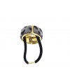 Chouchou élastique avec un anneau en métal doré (diamètre 3 cm) recouvert de fourrure synthétique "léopard gris"