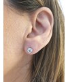Boucles d'oreilles en argent 925/1000 rhodié serties clos avec oxydes de zirconium blancs, avec poussettes (diamètre 4 mm)