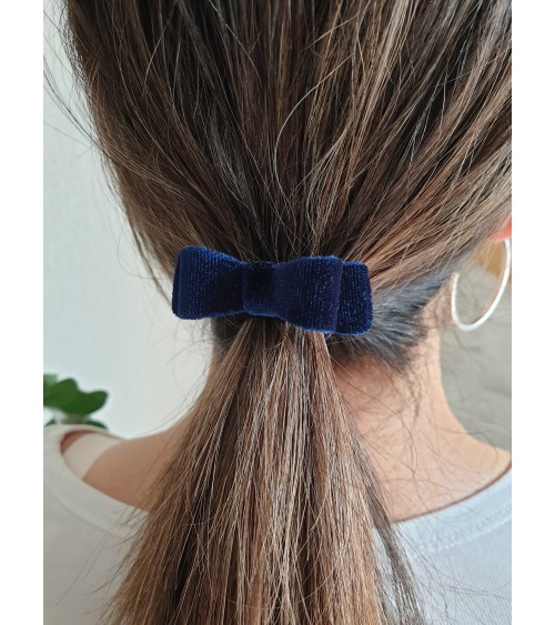 Chouchou élastique avec nœud en velours bleu marine