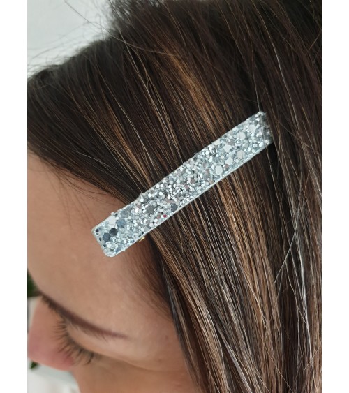 Pince à cheveux croco en métal argenté recouvert de paillettes argentées  (6 cm)